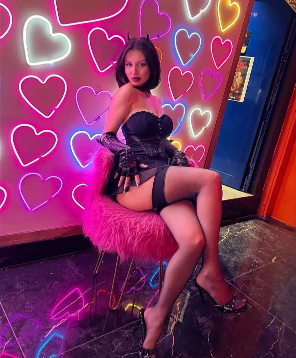 Sultan, 23